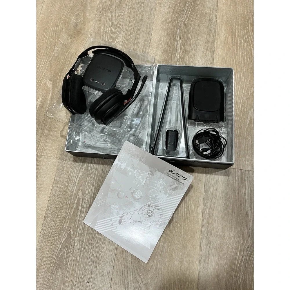 Astro A50 Wireless Gaming Headphones & Base Station & Mix Amp PS5 PS4 PC Mac